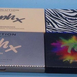 MAKEUP REVOLUTION BUNDLE OF 4 NEW